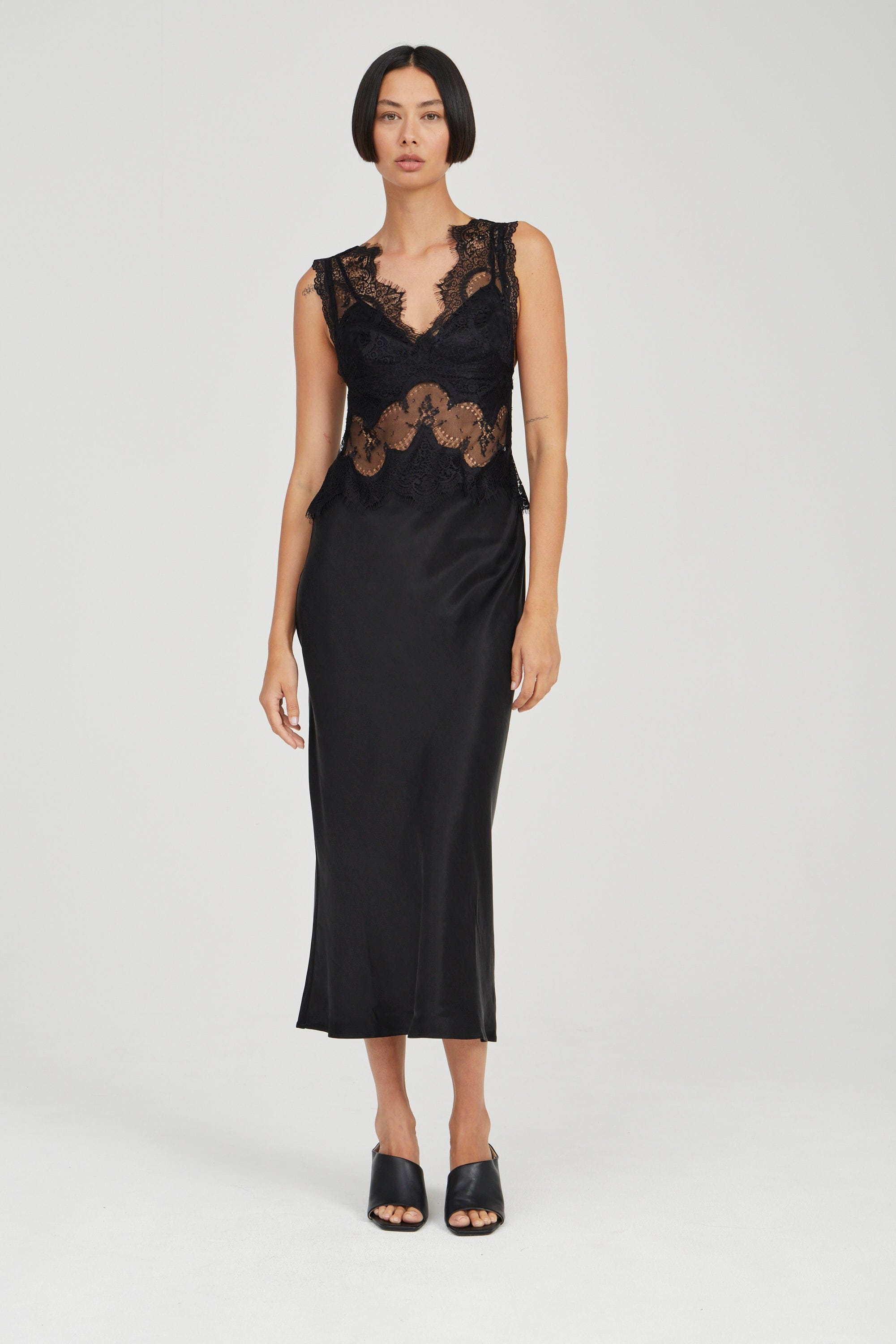 VISIONS LACE DEEP V MAXI DRESS | EBONY THIRD FORM VISIONS LACE DEEP V MAXI DRESS | EBONY THIRD FORM