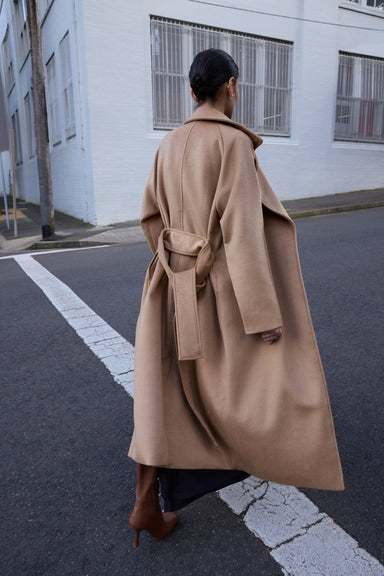 CLASSIC WOOL COAT | CAMEL - THIRD FORM