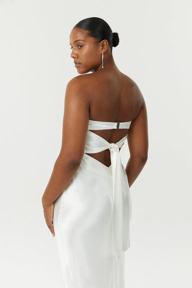 SATIN TIE BACK STRAPLESS MAXI | POWDER WHITE - THIRD FORM