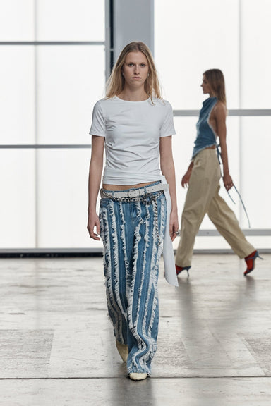 TRACE DISTRESSED JEAN | FADED BLUE - THIRD FORM