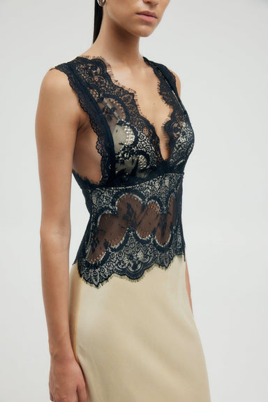 THIRD FORM VISIONS LACE DEEP V MAXI DRESS | MARSHMALLOW